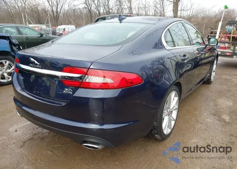 2015 Jaguar Xf 3.0 Portfolio/3.0 Sport z USA, uszkodzony, nr VIN SAJWJ0FF8F8U88113